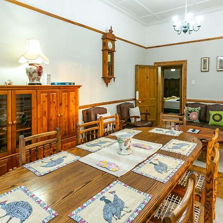 Villa Ravenscliff Self Catering à Oudtshoorn Extérieur photo