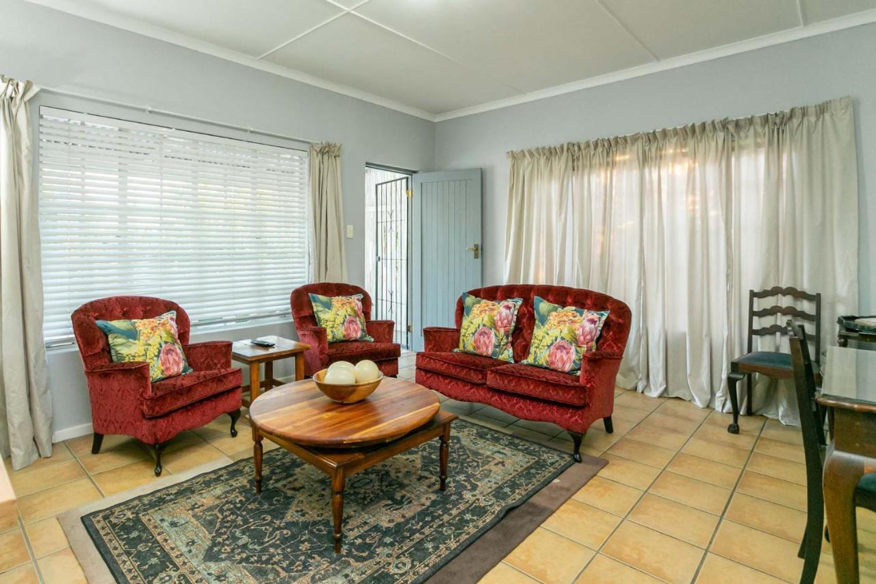 Villa Ravenscliff Self Catering à Oudtshoorn Extérieur photo
