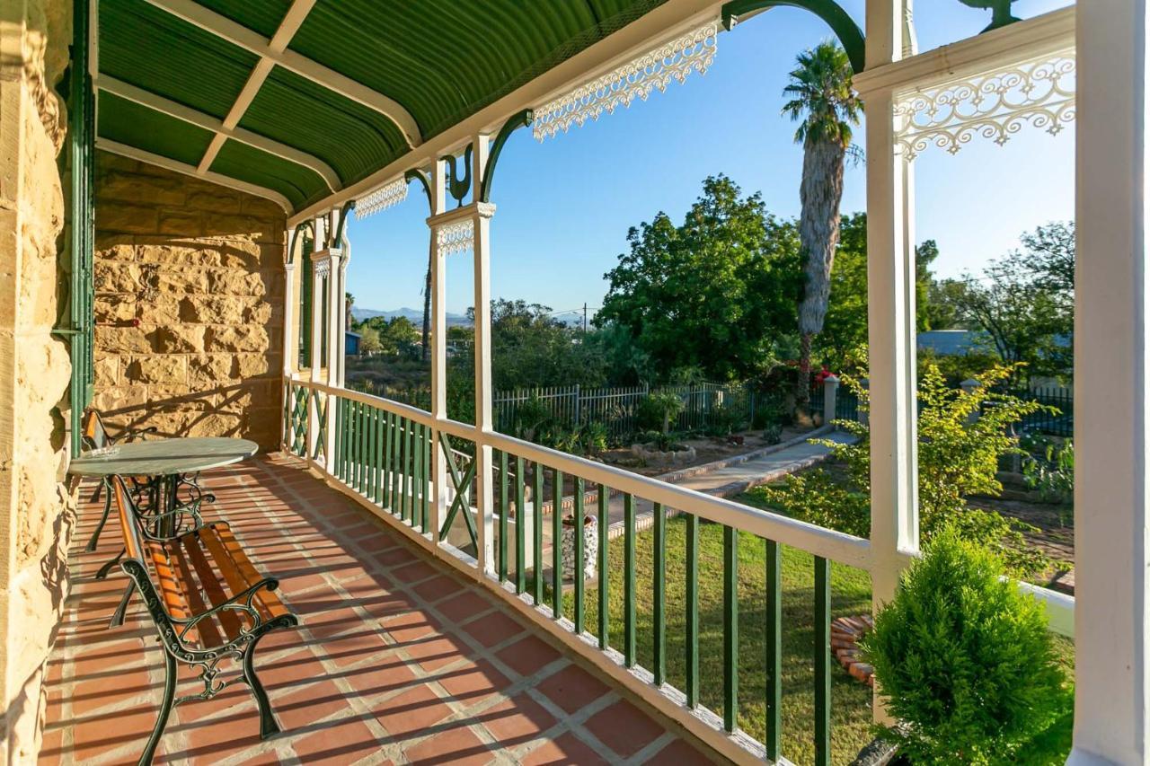 Villa Ravenscliff Self Catering à Oudtshoorn Extérieur photo