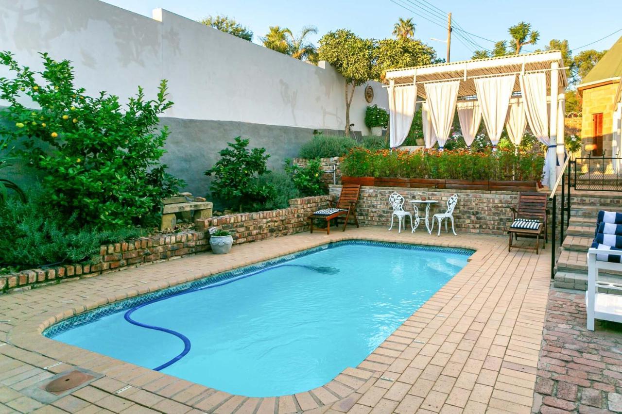 Villa Ravenscliff Self Catering à Oudtshoorn Extérieur photo